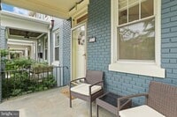 Building Photo - 1813 Bay St SE