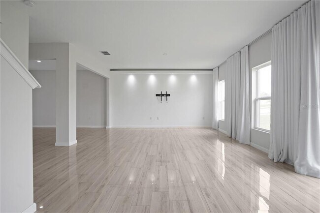 Building Photo - 137 Piave St
