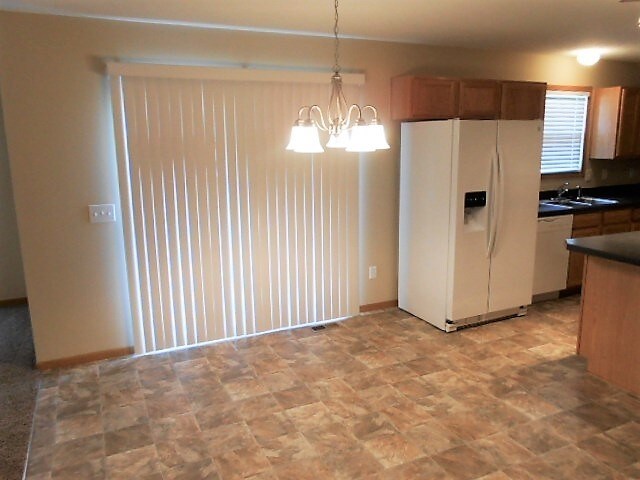 Building Photo - 6864 Mac Dr