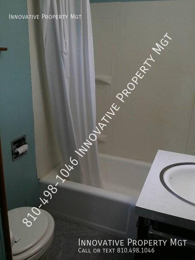 Building Photo - 1097 Bridge St