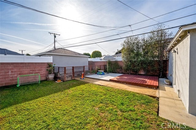 Building Photo - 5049 Adenmoor Ave