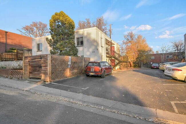 Building Photo - $1,375.00  - 2 Bedrooms, 1 Bathroom, Condo in Denver with Cozy Carpet!