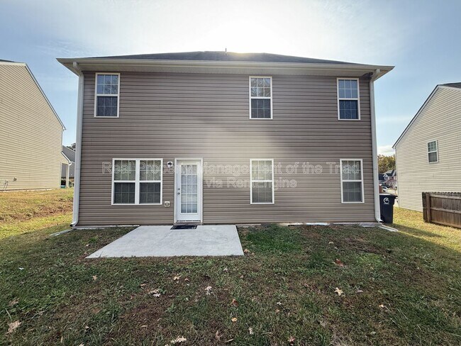 Building Photo - 2003 Chapel Park Ln