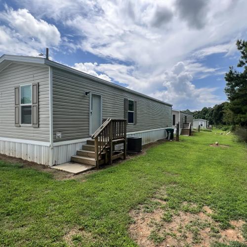 Building Photo - 303 Beaver Dam Cir