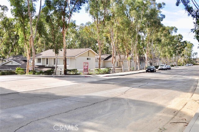 Building Photo - 2470 Coventry Cir