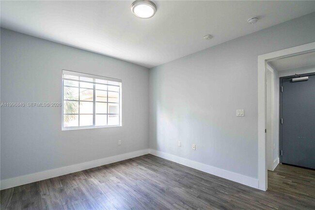 Building Photo - 331 85th St