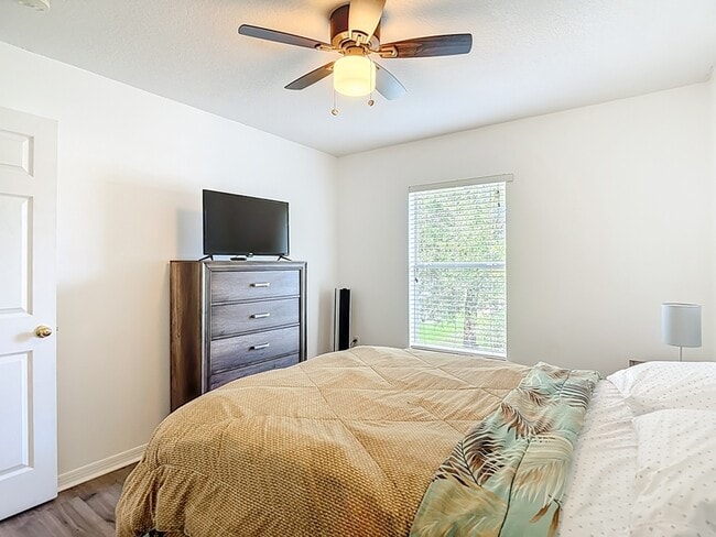 Building Photo - 9856 Ashburn Lake Dr