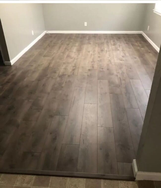 Building Photo - Updated Two bedroom, one bathroom close to shopping and schools!