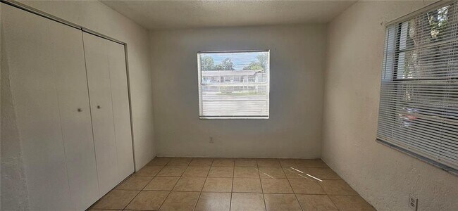 Building Photo - 1225 Kennedy Rd