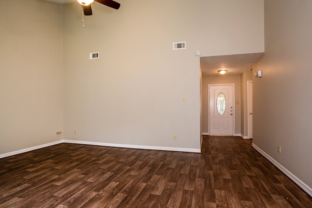 Building Photo - 15238 Bedford Glen Dr