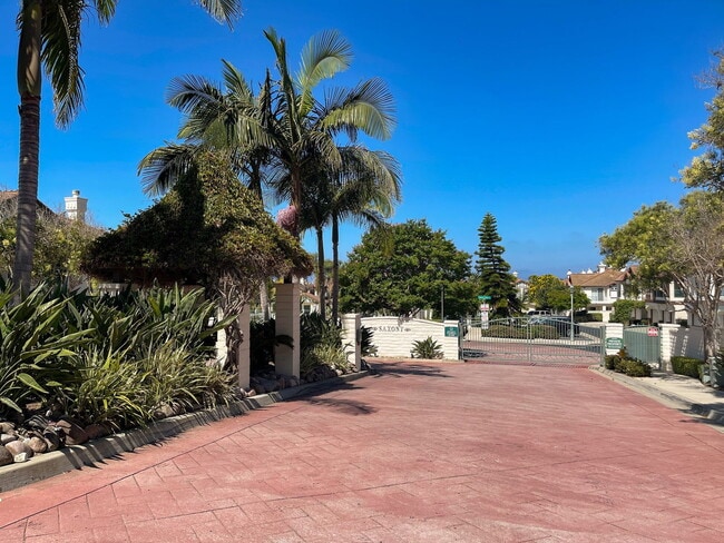 Building Photo - Cozy Condo  Saxony at Encinitas Ranch