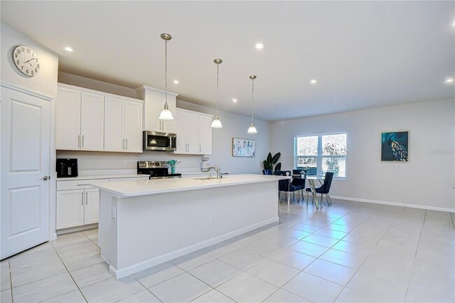 Building Photo - 10422 Gliding Eagle Wy