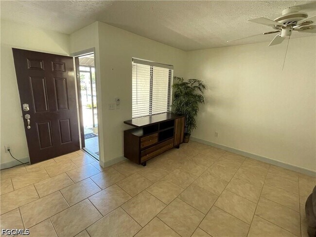 Building Photo - 151 Cape Coral Pkwy W