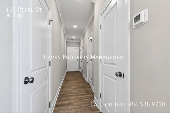 Building Photo - 153 Pearl St