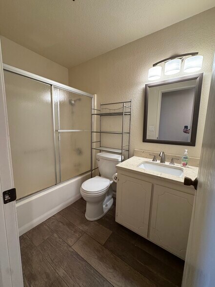 Building Photo - 113 Carney Cir