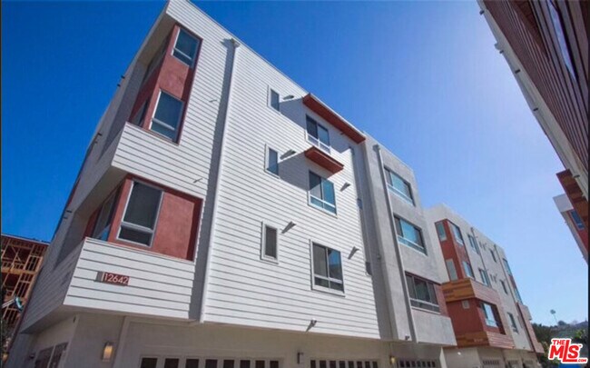 Building Photo - 12642 Sandhill Ln