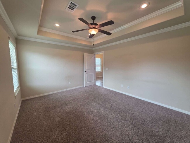 Building Photo - 3072 N Autumn Rose Ave