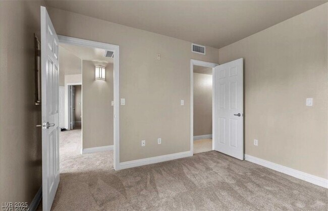 Building Photo - 8000 W Badura Ave