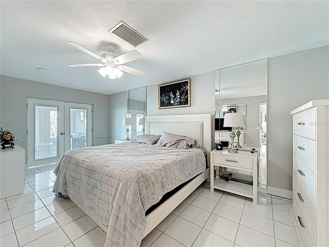 Building Photo - 431 Boca Ciega Point Blvd N