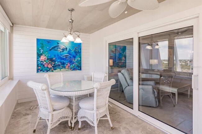 Building Photo - 1055 W Peppertree Dr