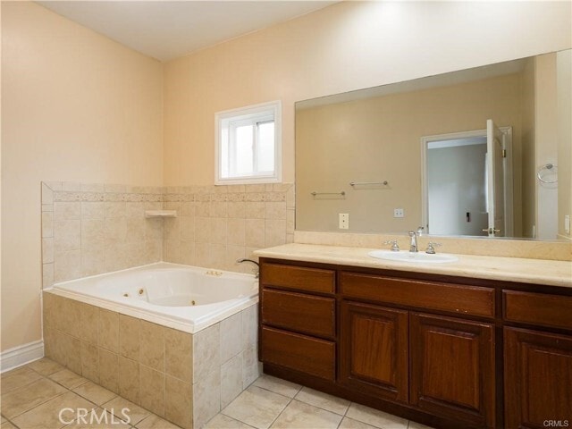 Building Photo - 14026 Lemoli Ave