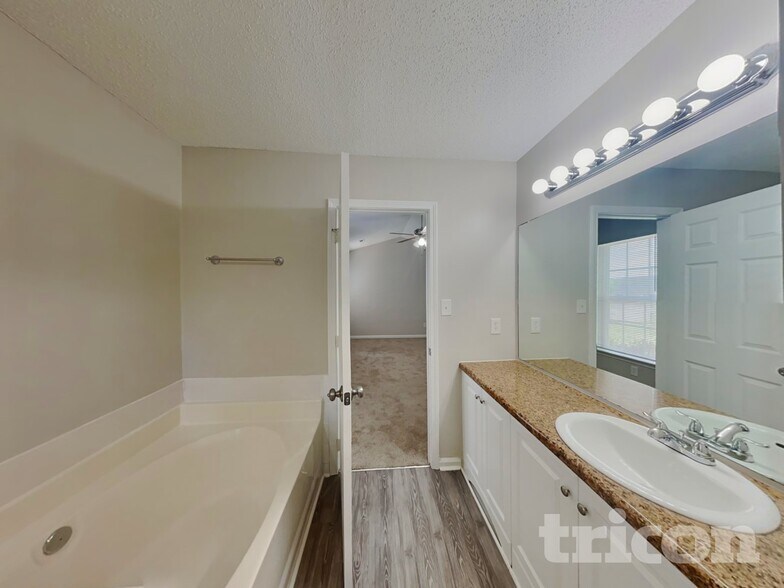 Building Photo - 9708 Chestnut Glen Ct