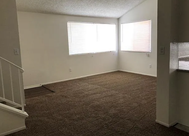 Livingroom - 44460 15th St E
