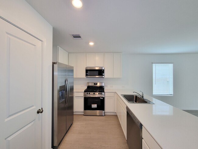 Building Photo - Be the first to live in this beautiful brand-new home featuring 4 spacious bedrooms, 2.5 bathroom...