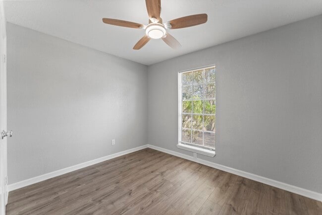 Building Photo - 4907 Tealgate Dr