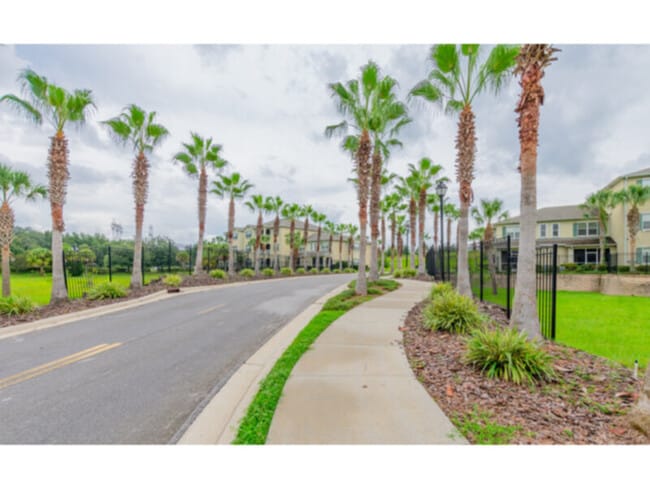 Building Photo - 5938 Summerhill - 2 beds - Open house hour...