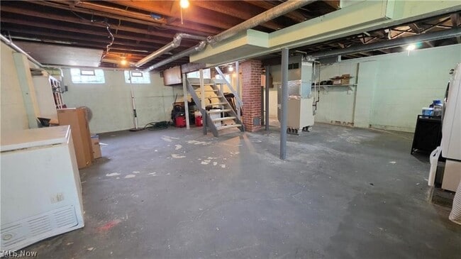 Building Photo - 1328 Myrtle Ave