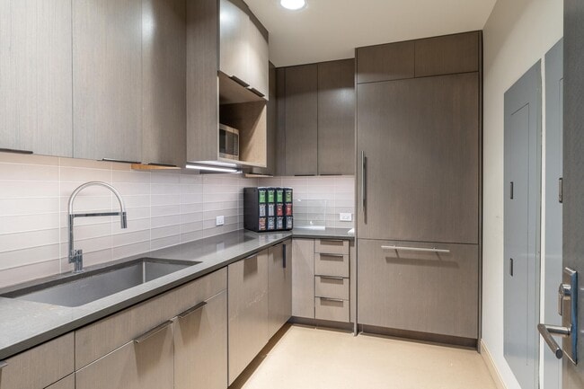 Building Photo - 2501 M St NW