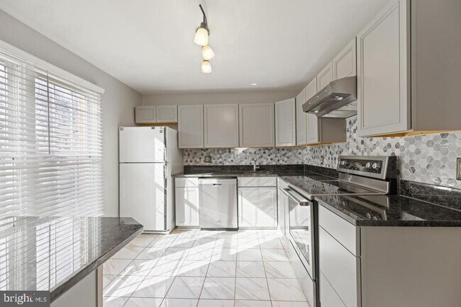 Building Photo - 7442 Adams Park Ct
