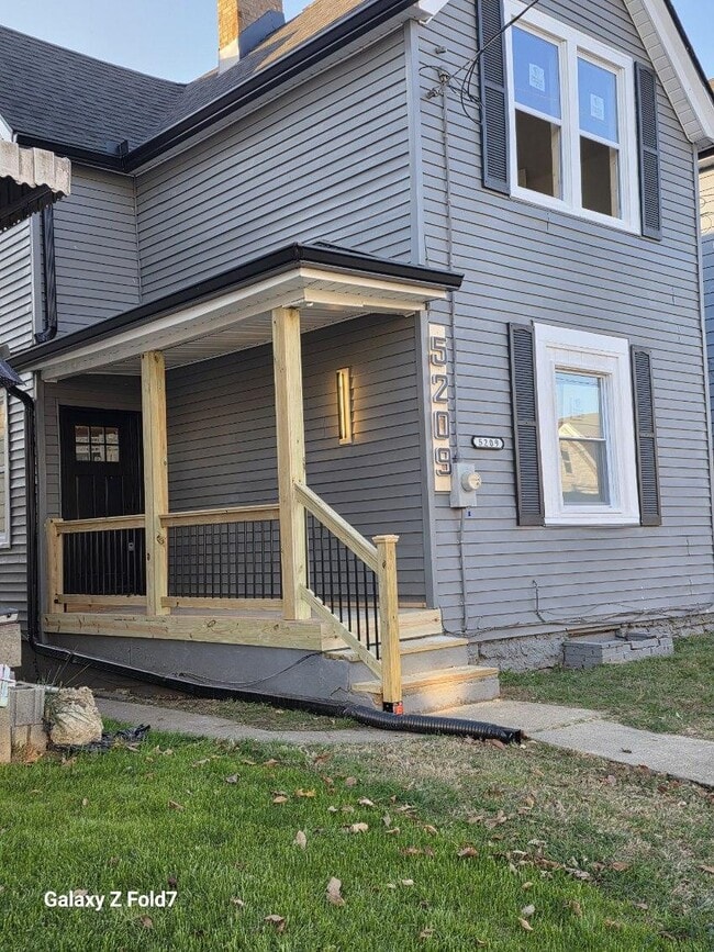 Building Photo - 5209 Warren Ave