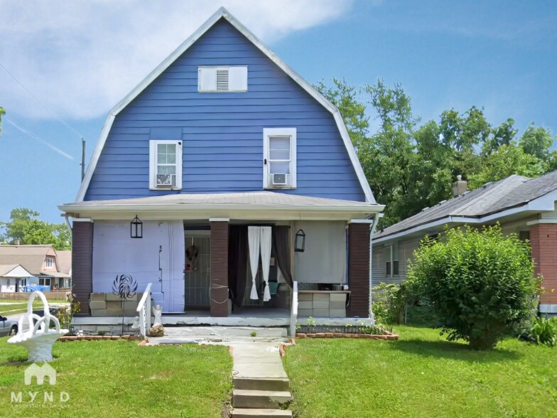 Primary Photo - 327 Lasalle St