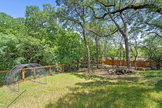 Building Photo - 8353 Steamline Cir