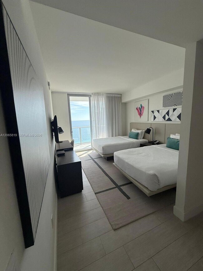 Building Photo - 4010 S Ocean Dr