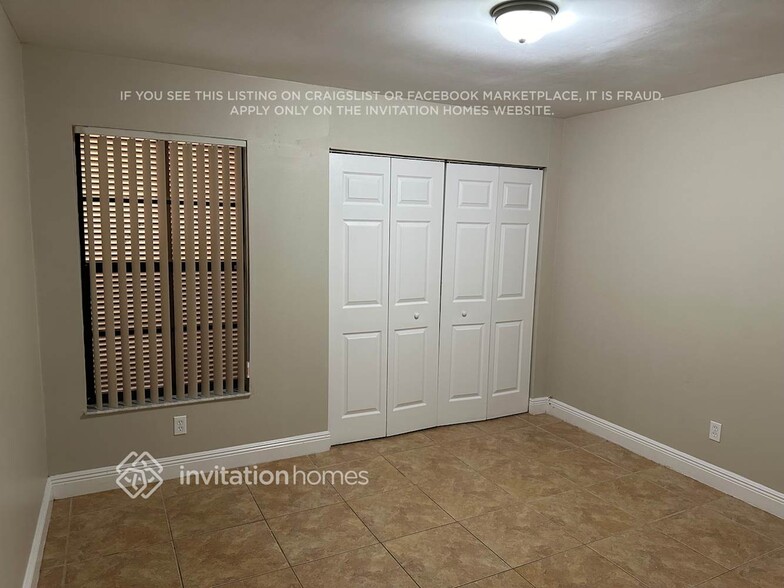 Building Photo - 1500 Hammock Ln