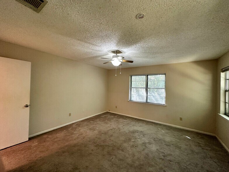 Building Photo - 8507 Bosque Blvd