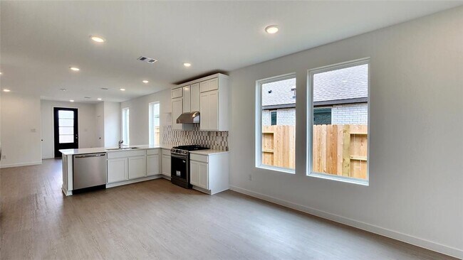 Building Photo - 28815 Texas Sparrow Ln
