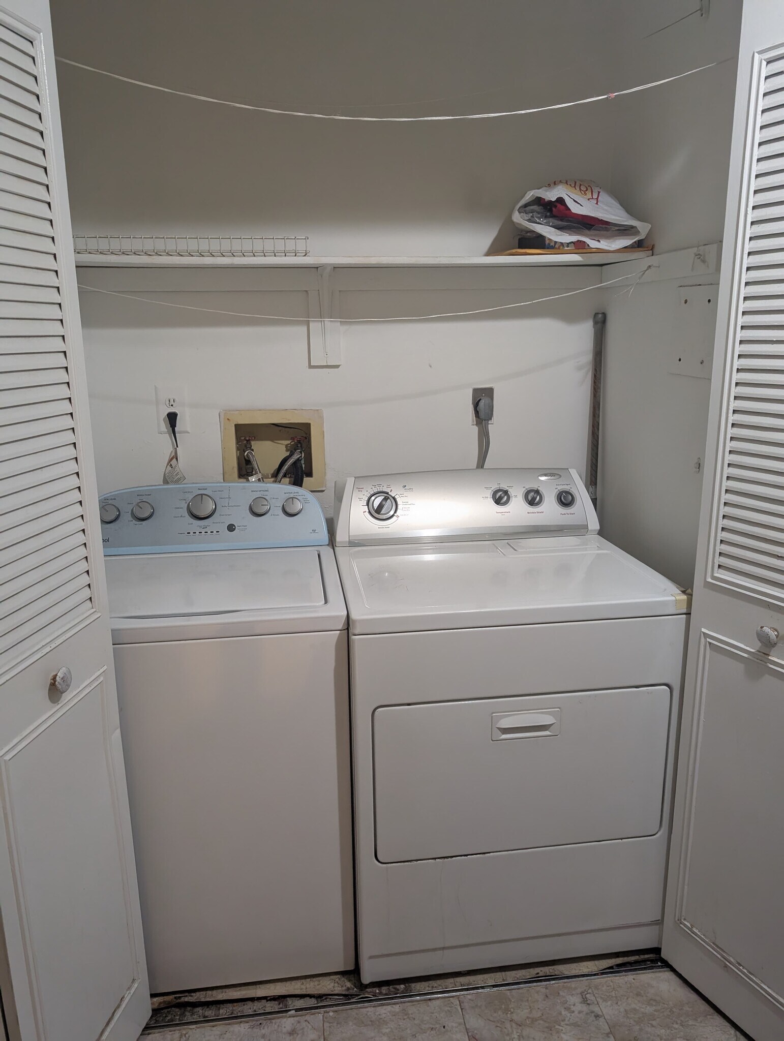 In-Unit Laundry - 2104 Woodbridge Commons Way