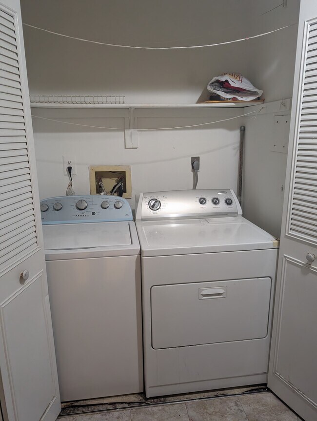 In-Unit Laundry - 2104 Woodbridge Commons Way