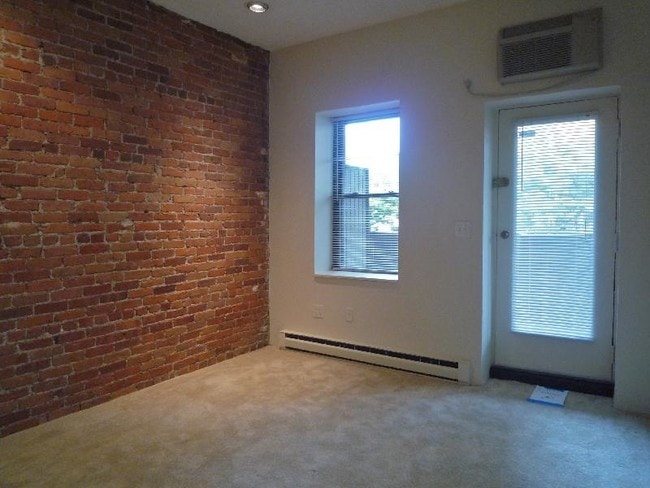 Building Photo - 60 Saint Germain St