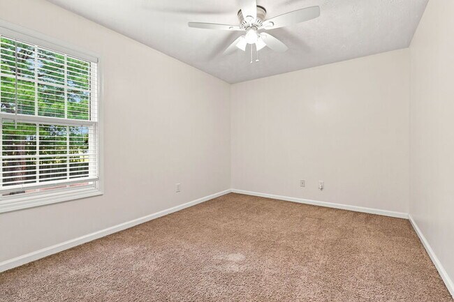 Building Photo - 4906 Yorkchester Dr