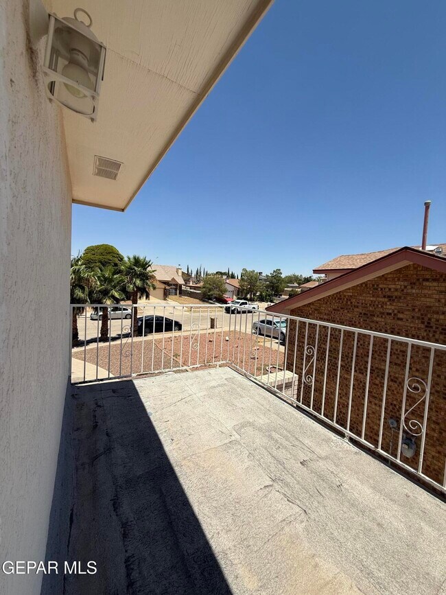 Building Photo - 11708 Sierra Azul Dr