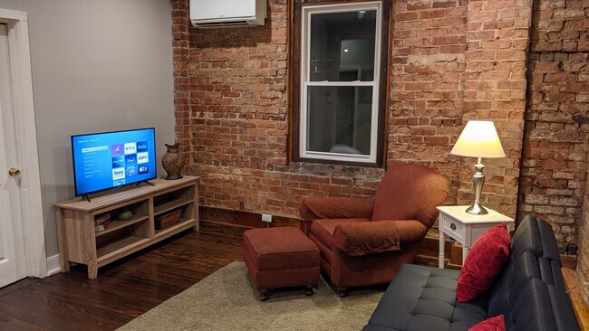 Building Photo - 416 13th St SW