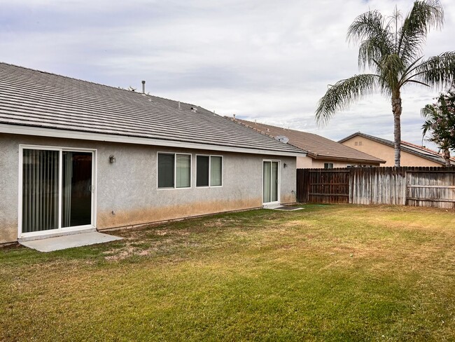 Building Photo - NORTHWEST BAKERSFIELD