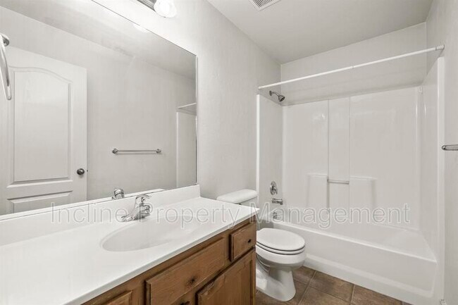 Building Photo - 661 S 2220 W