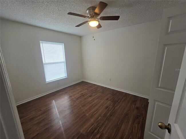 Building Photo - 1129 Winding Water Way
