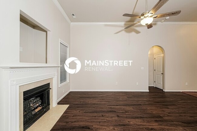 Building Photo - 4 Bedroom Pet-Friendly Home in CALERA, AL ...